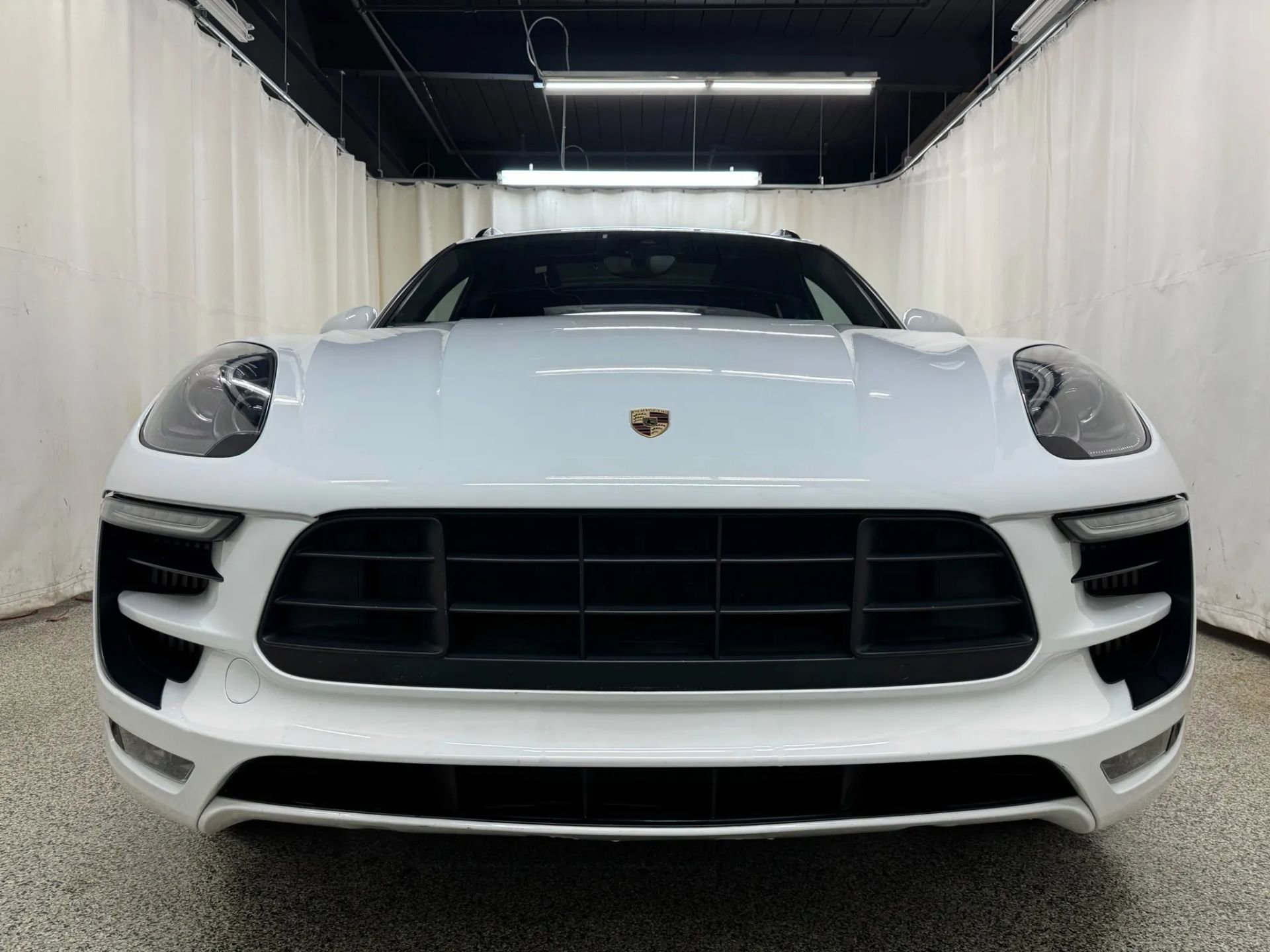 2018 Porsche Macan GTS photo 2