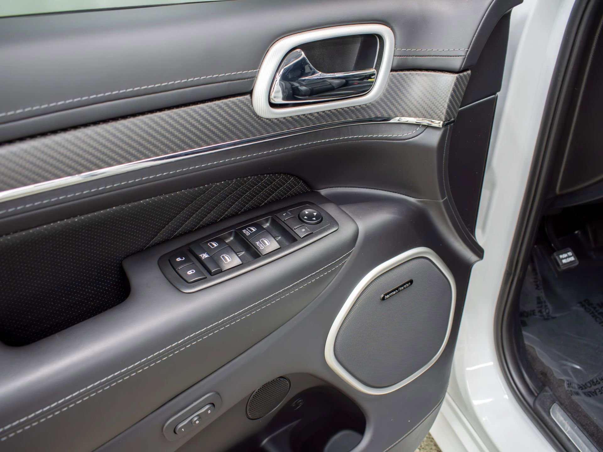 2019 Jeep Grand Cherokee SRT - Photo 13