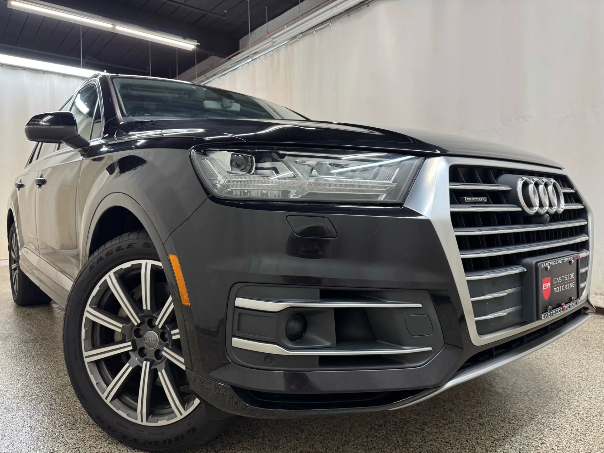 2017 Audi Q7 3.0T Prestige photo 2
