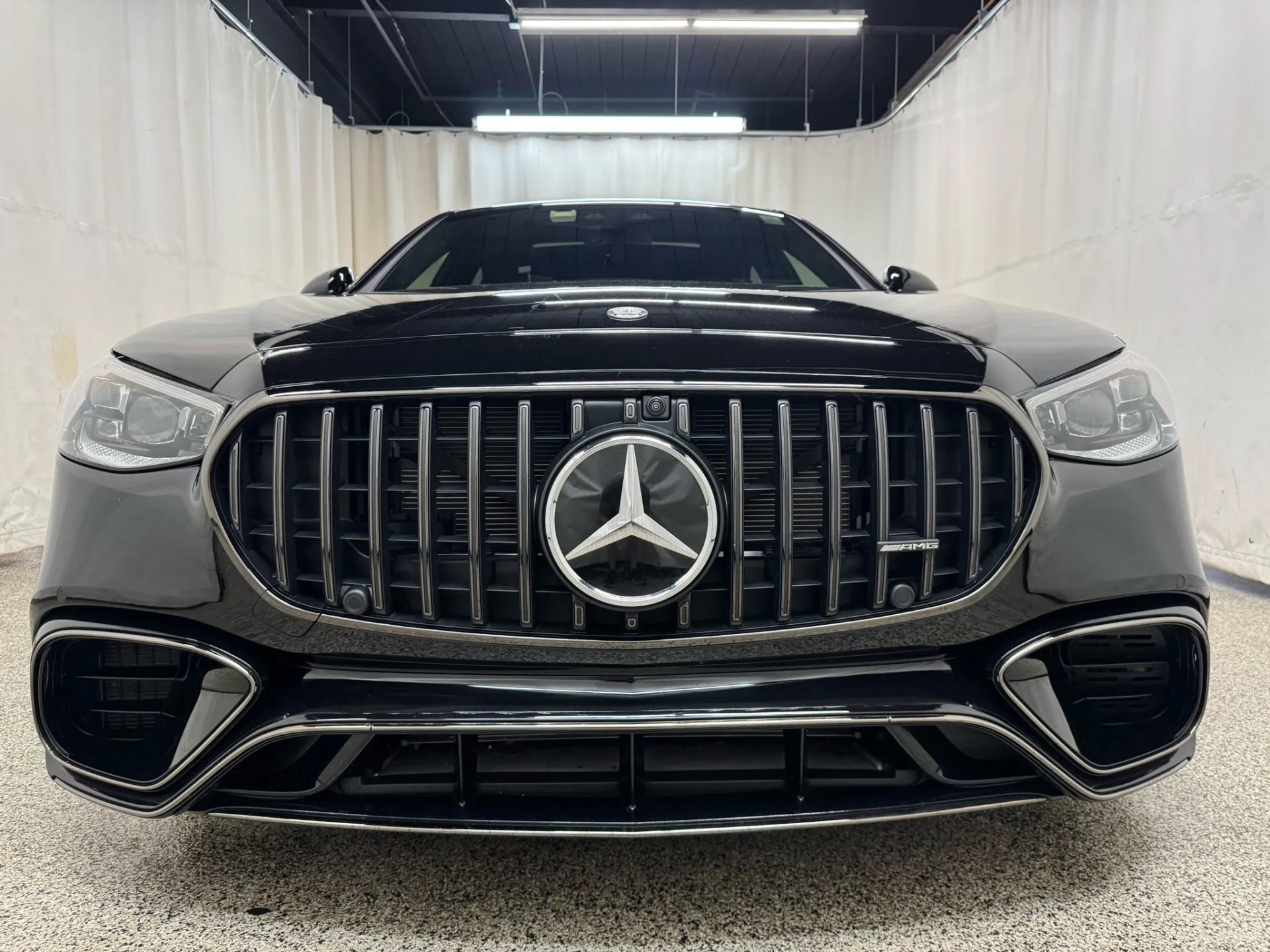 2025 Mercedes Benz S 63 e AMG 4MATIC photo 2
