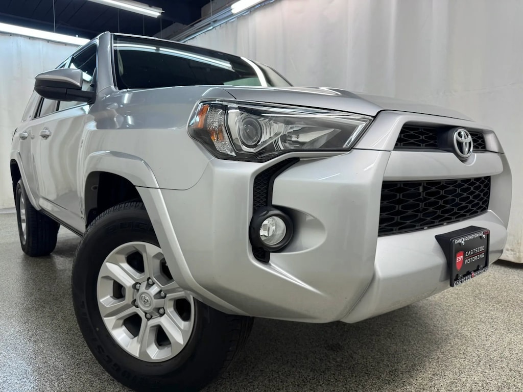 Used 2016 Toyota 4Runner SR5 Sport Utility 4D