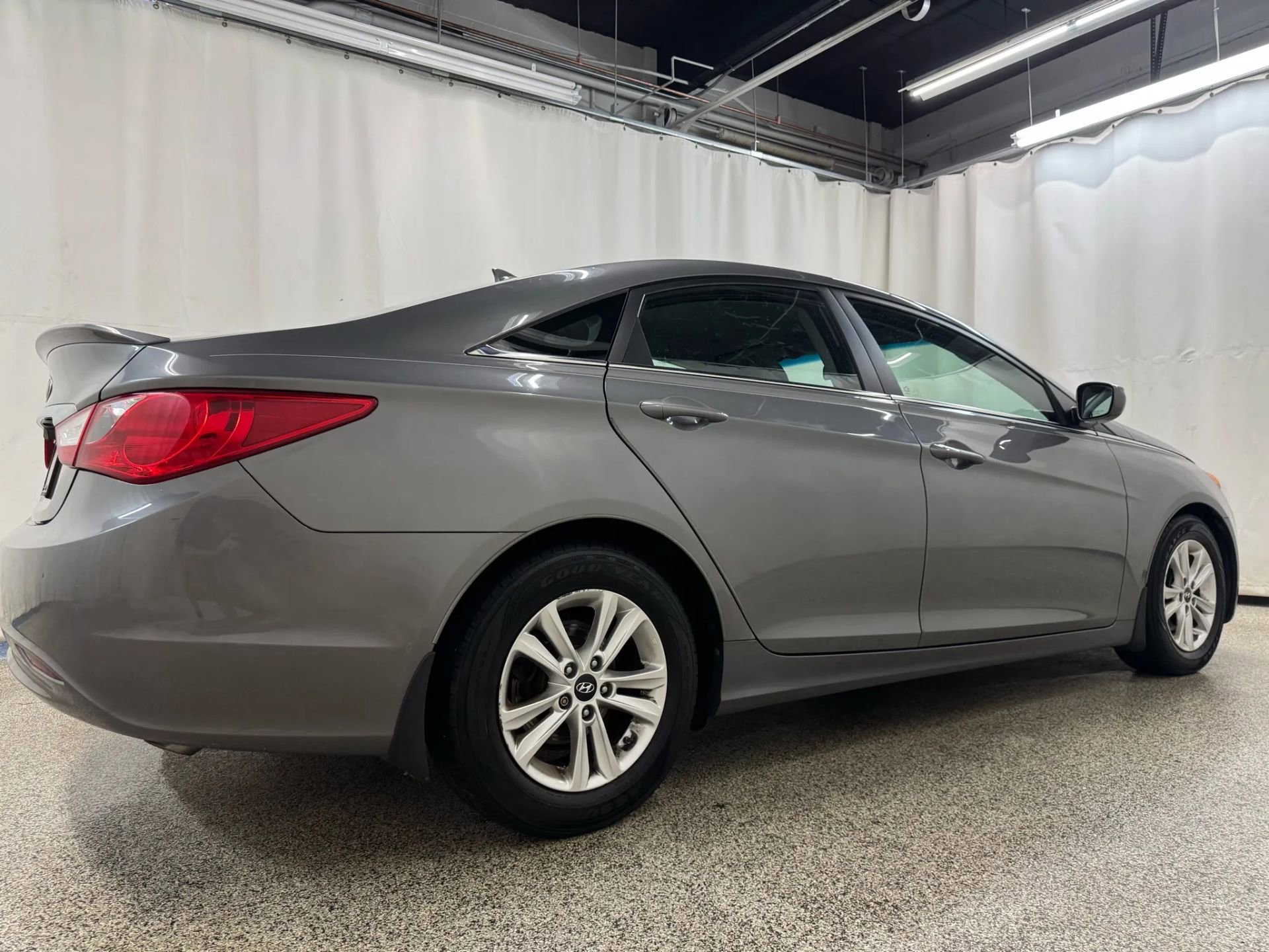 2013 Hyundai Sonata GLS photo 4