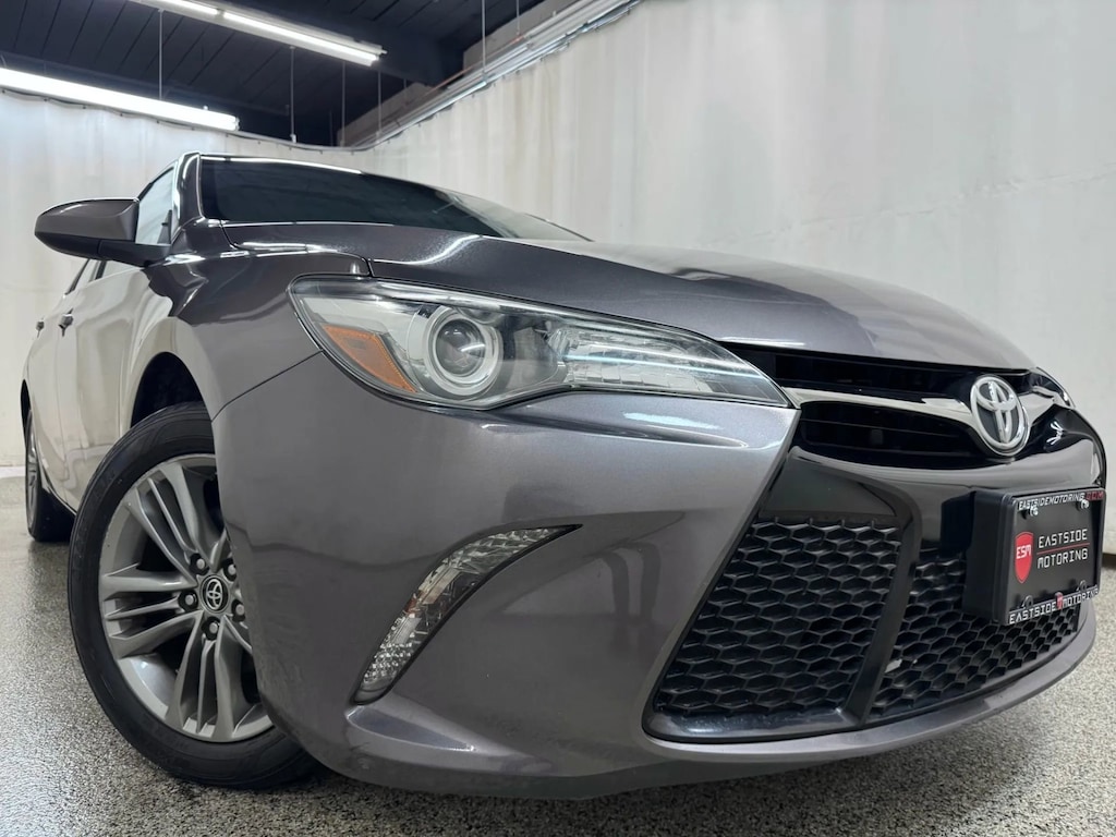 Used 2016 Toyota Camry SE Sedan 4D