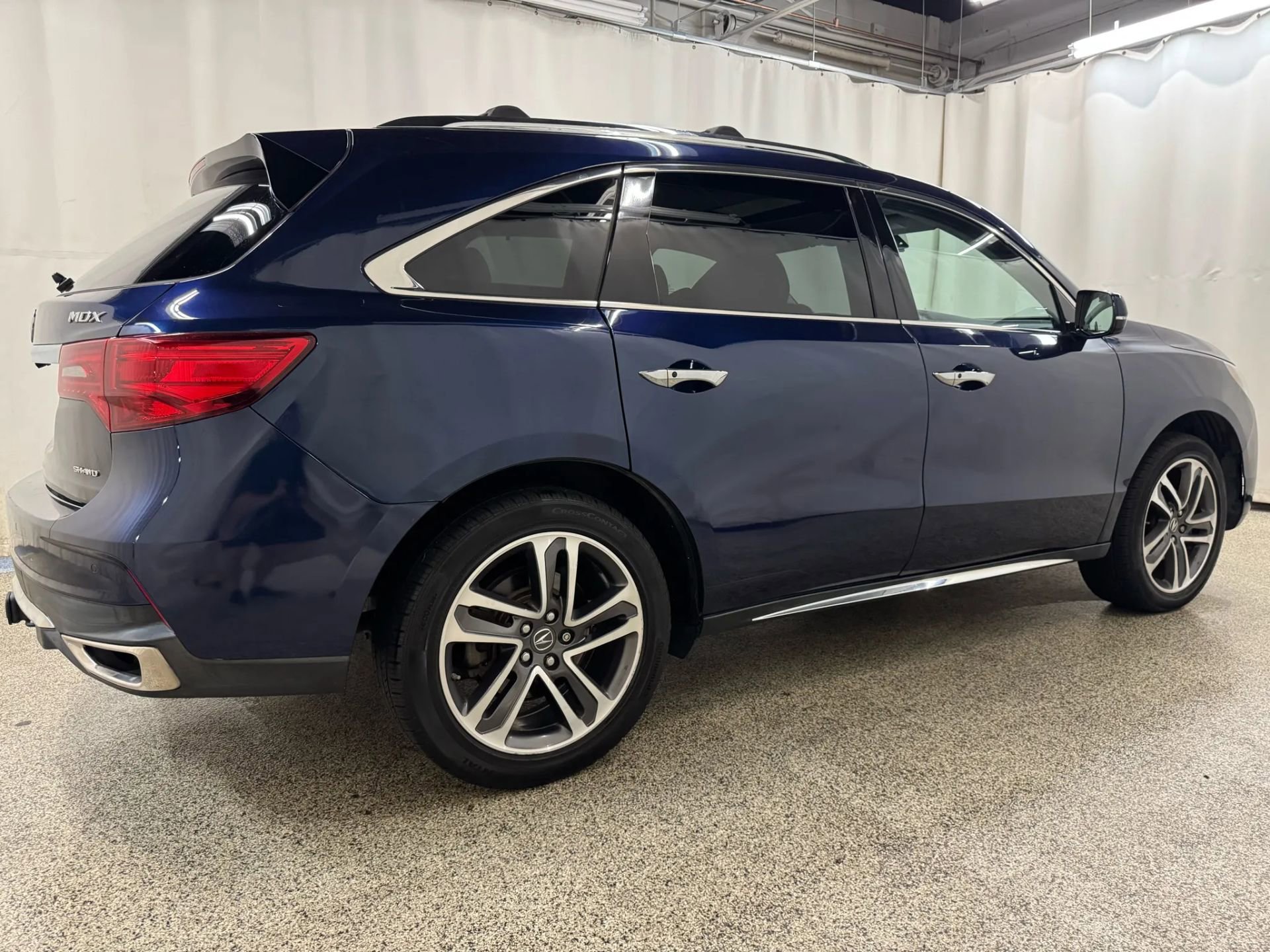 2018 Acura MDX SH-AWD Advance Sport photo 4