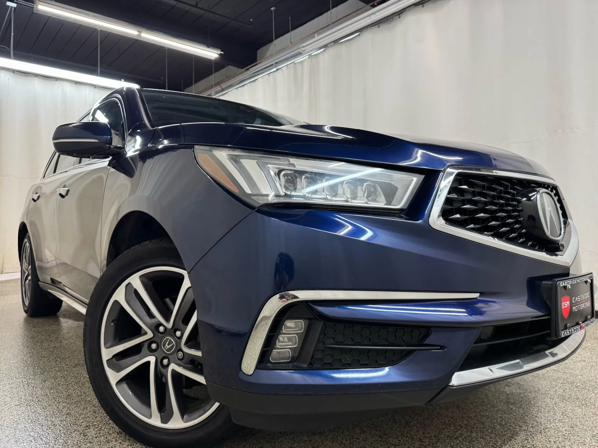 2018 Acura MDX SH-AWD Advance Sport photo 3