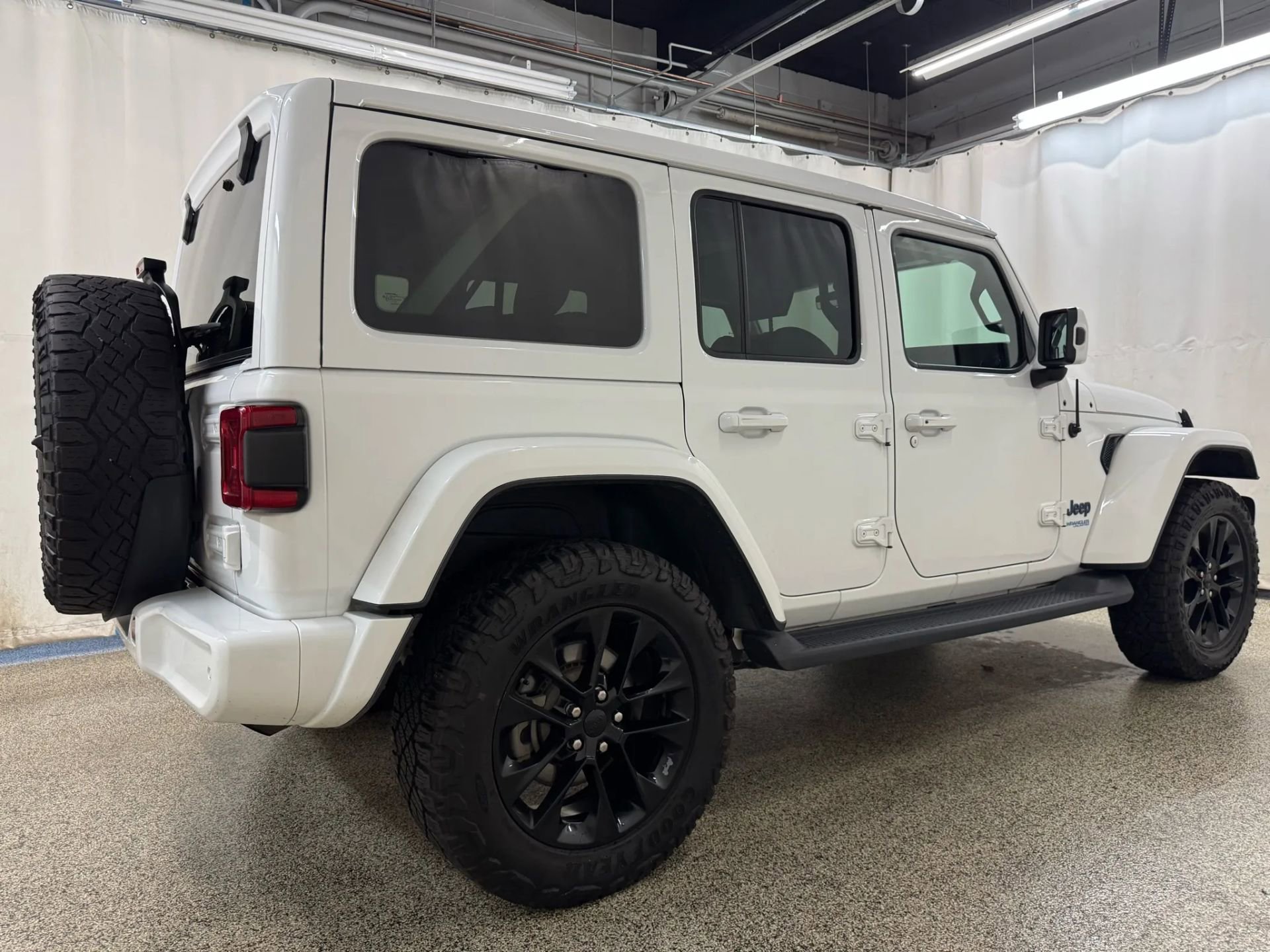 2021 Jeep Wrangler Unlimited 4xe Sport Sahara High Altitude photo 3