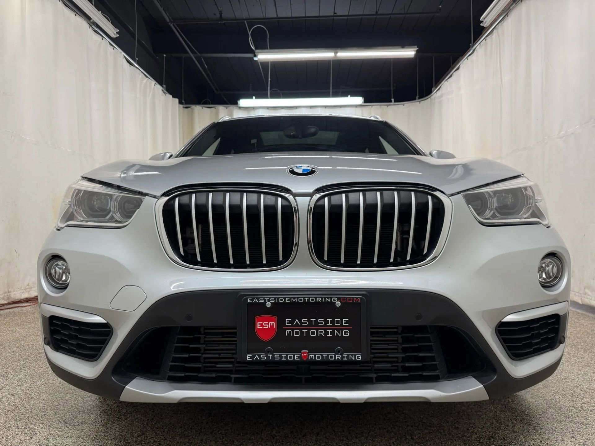 2017 Bmw X1 XDrive28i photo 2