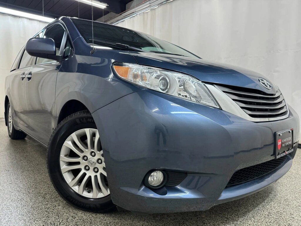 Used 2013 Toyota Sienna XLE Minivan 4D