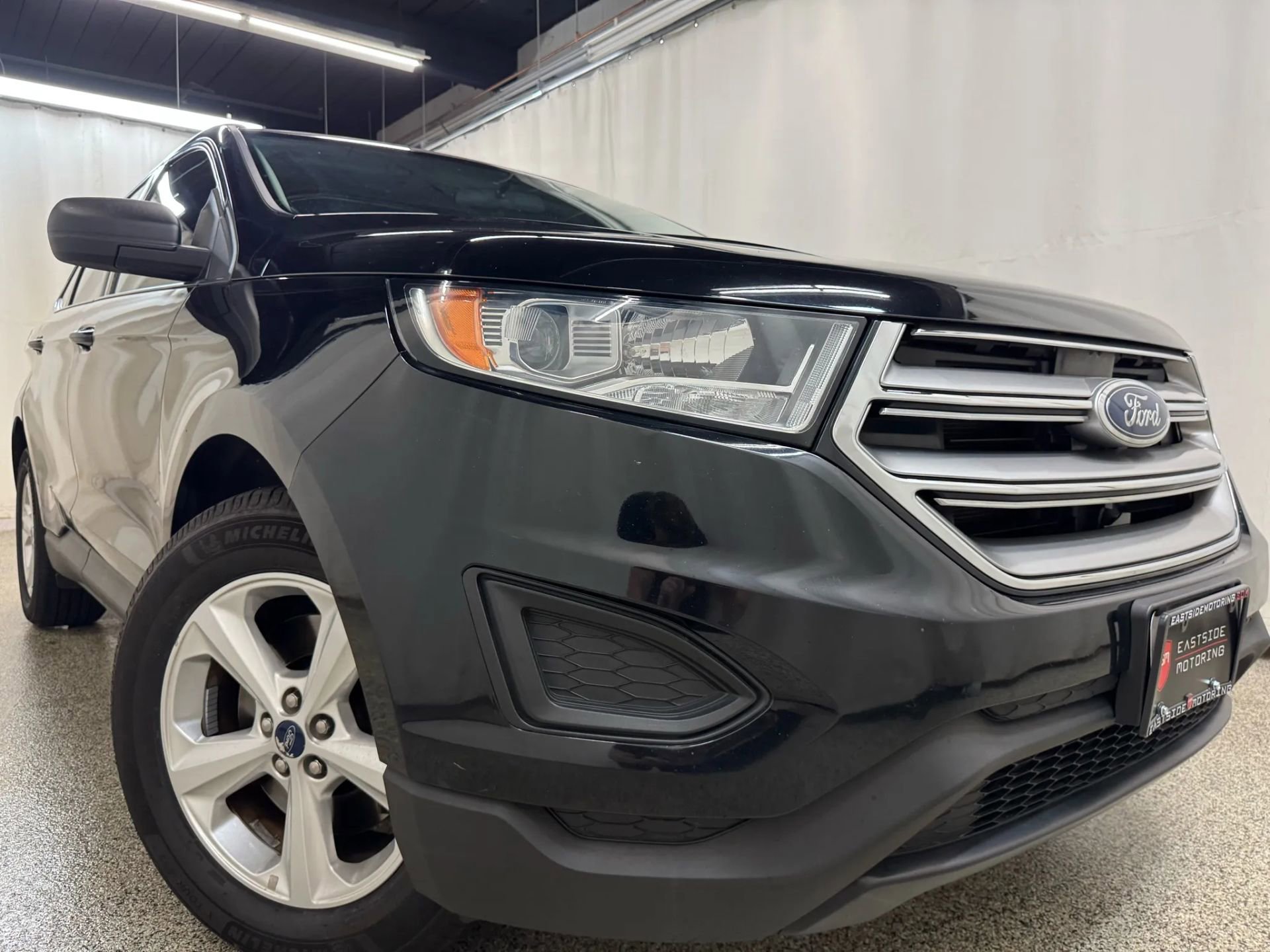 2016 Ford Edge Sport SE photo 2