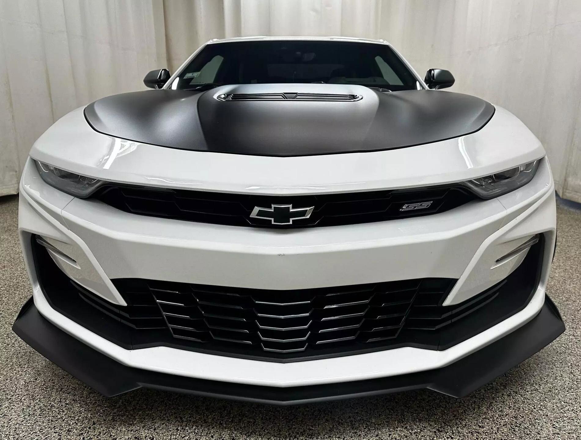 2021 Chevrolet Camaro SS Coupe photo 3