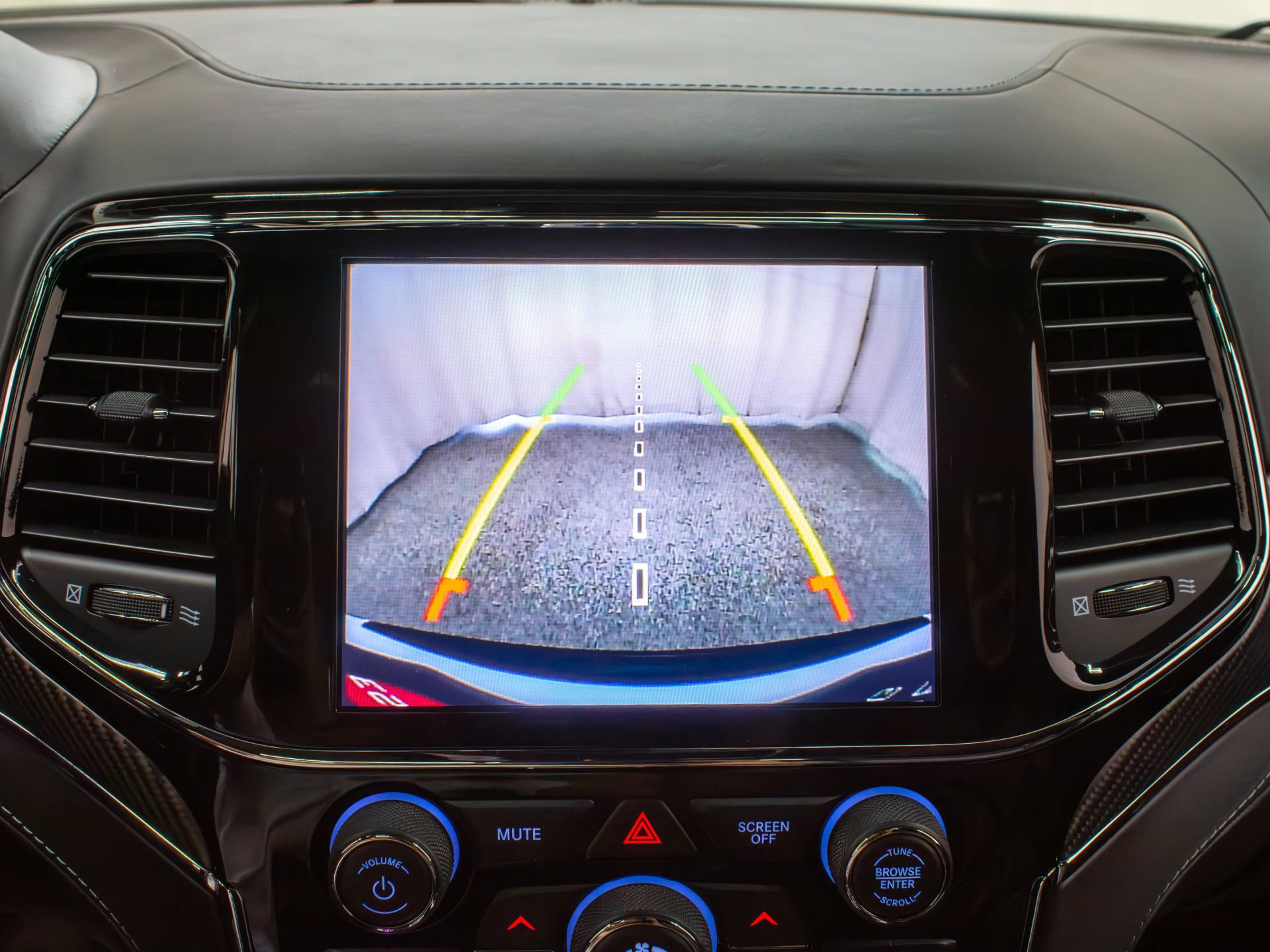 2019 Jeep Grand Cherokee SRT - Photo 19