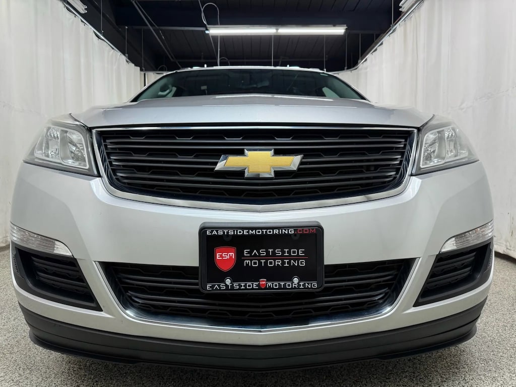 Used 2016 Chevrolet Traverse LS Sport Utility 4D AWD  LS