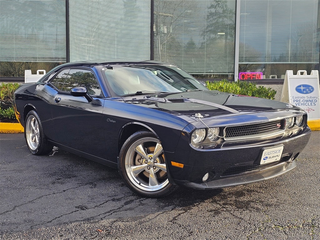 2011 Dodge Challenger R/T's photo
