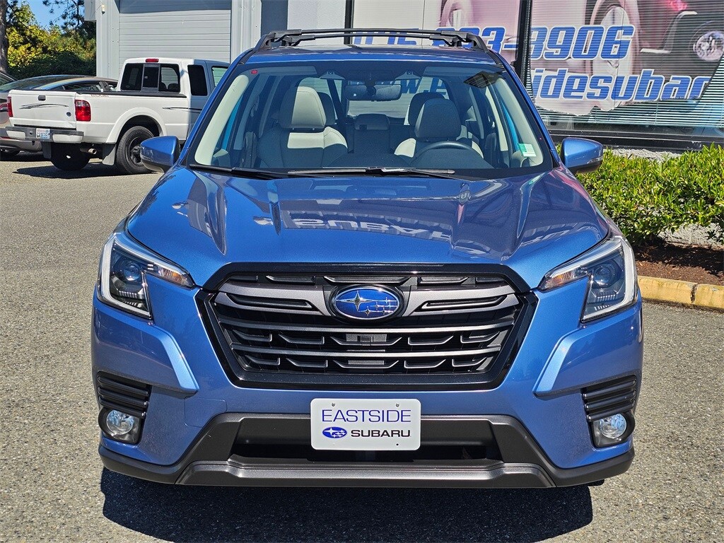 2022 Subaru Forester Limited photo 2