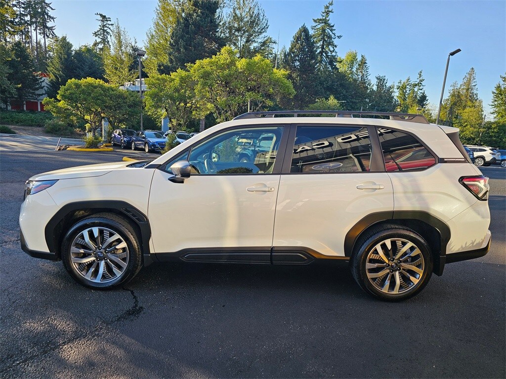 2025 Subaru Forester Premium Base photo 3