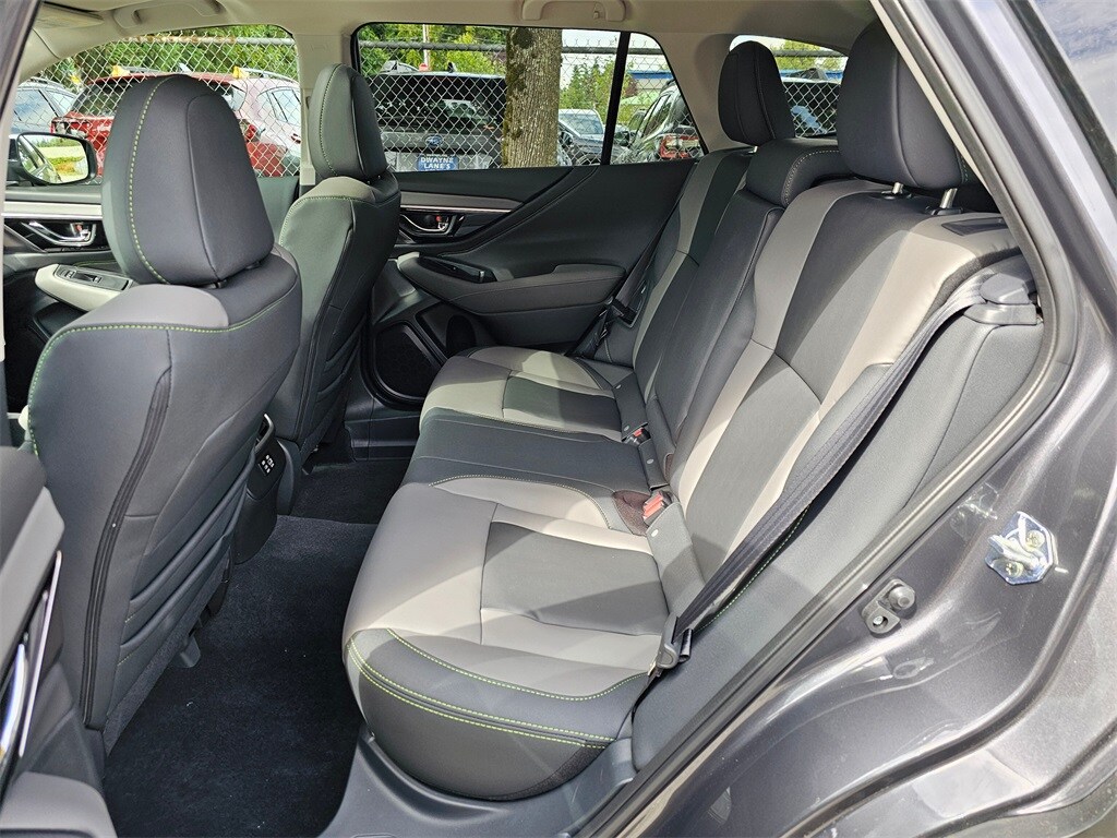 2025 Subaru Outback Onyx Edition photo 3