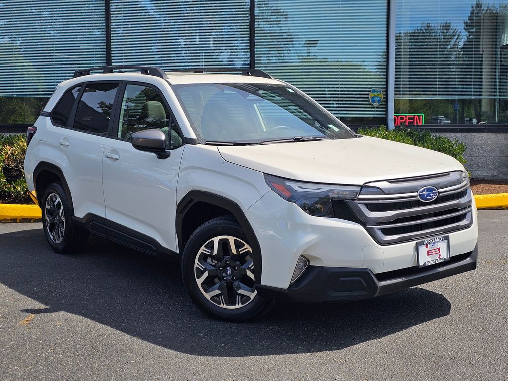 2025 Subaru Forester Premium's photo