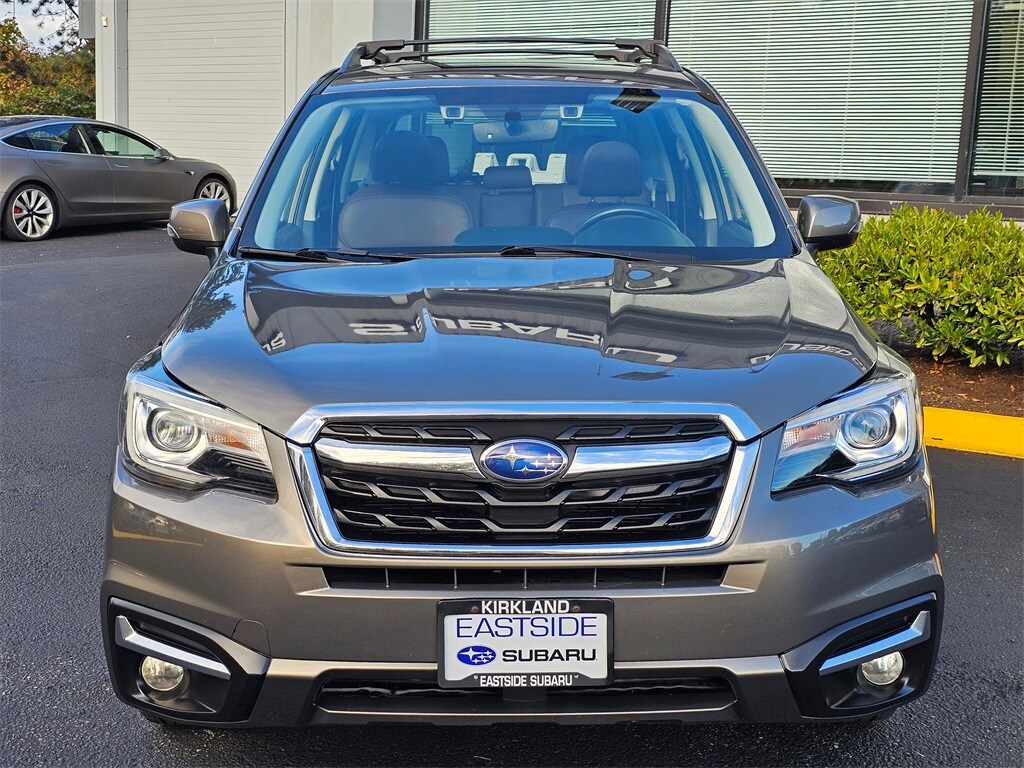 2018 Subaru Forester 2.5i Touring photo 2