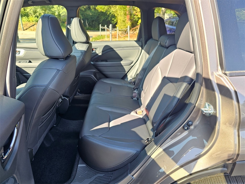 New 2025 Subaru Forester Limited SUV