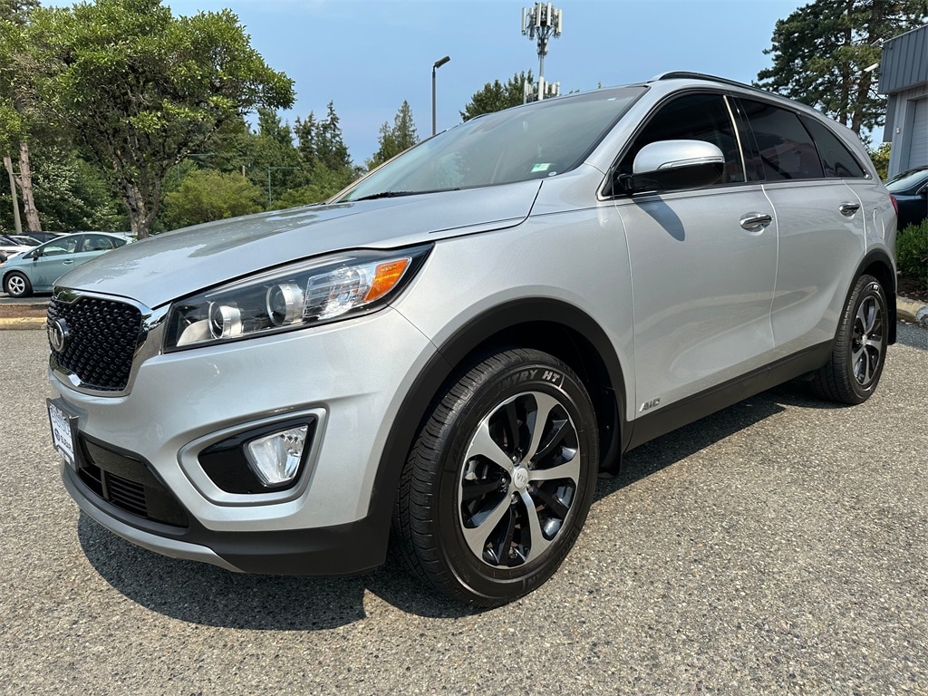 Used 2018 Kia Sorento EX with VIN 5XYPHDA19JG348753 for sale in Kirkland, WA