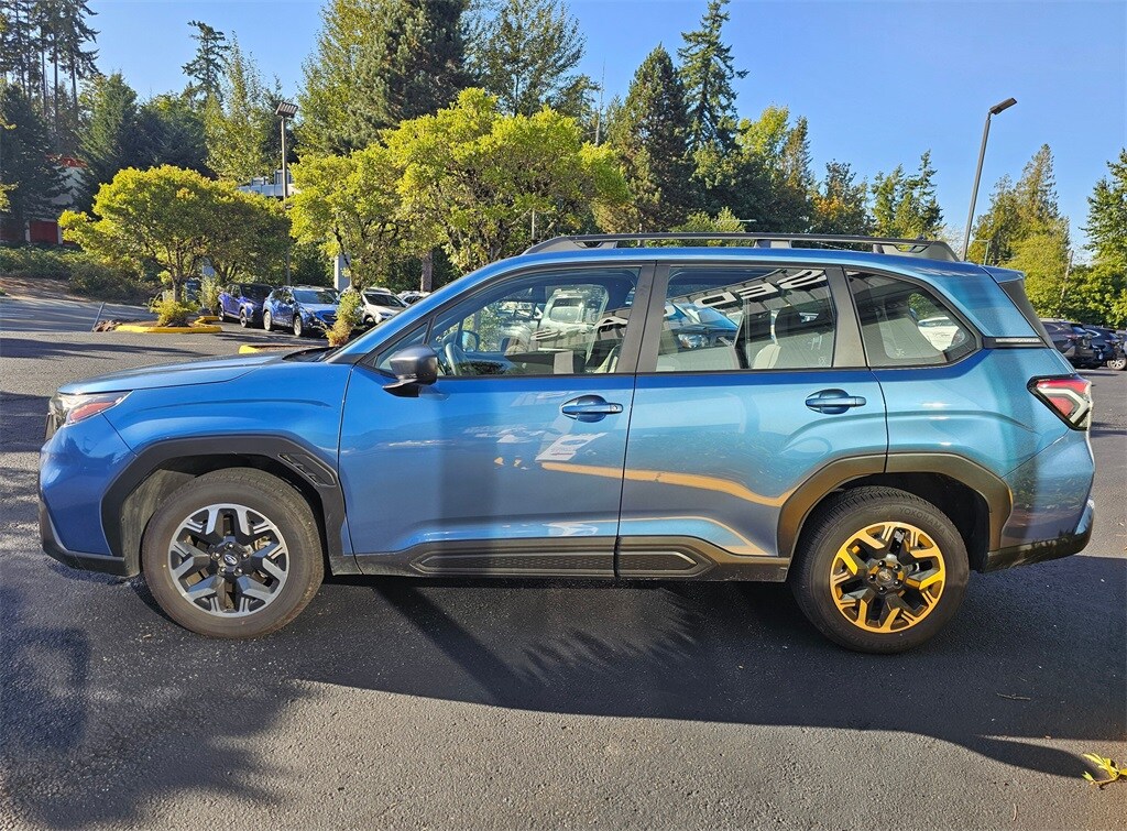 2025 Subaru Forester Base photo 4