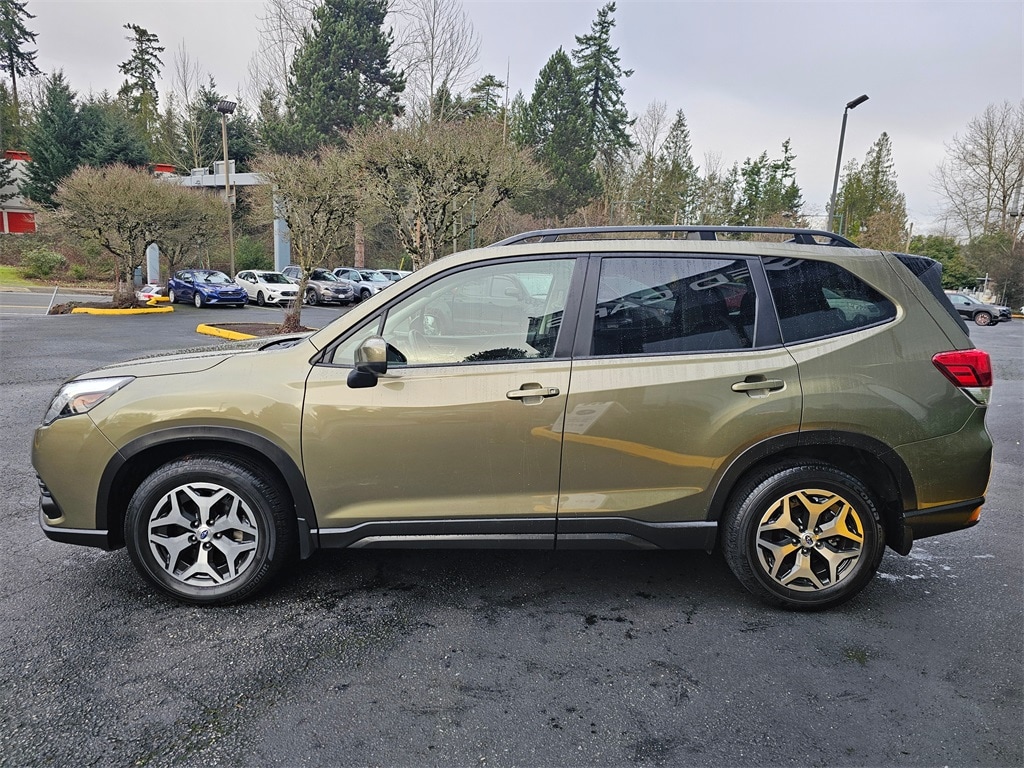 Used 2024 Subaru Forester Premium SUV