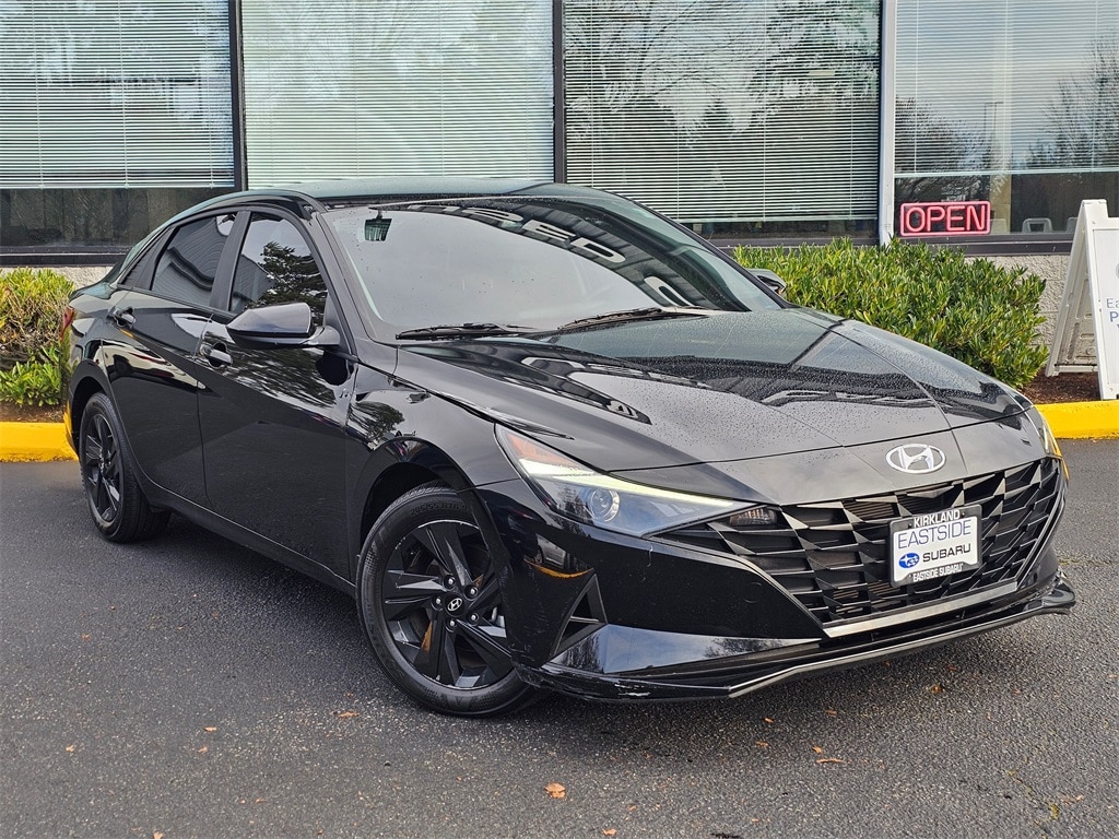 2023 Hyundai Elantra SEL's photo