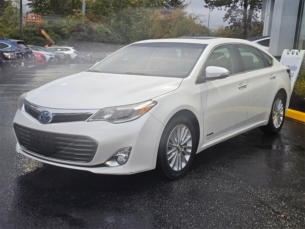 Used 2015 Toyota Avalon Hybrid Limited Sedan