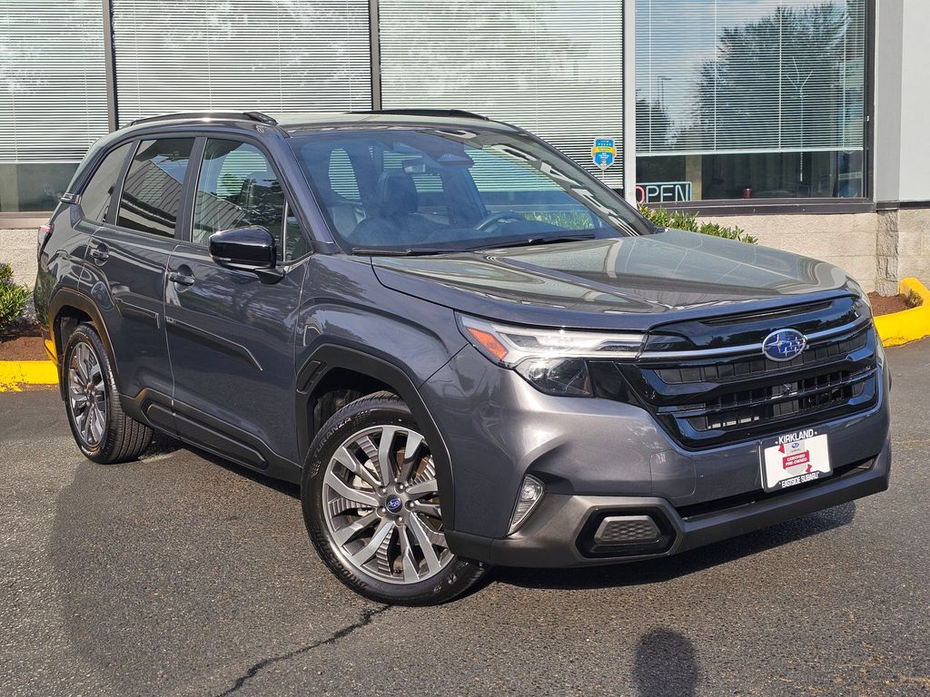 2025 Subaru Forester Touring's photo
