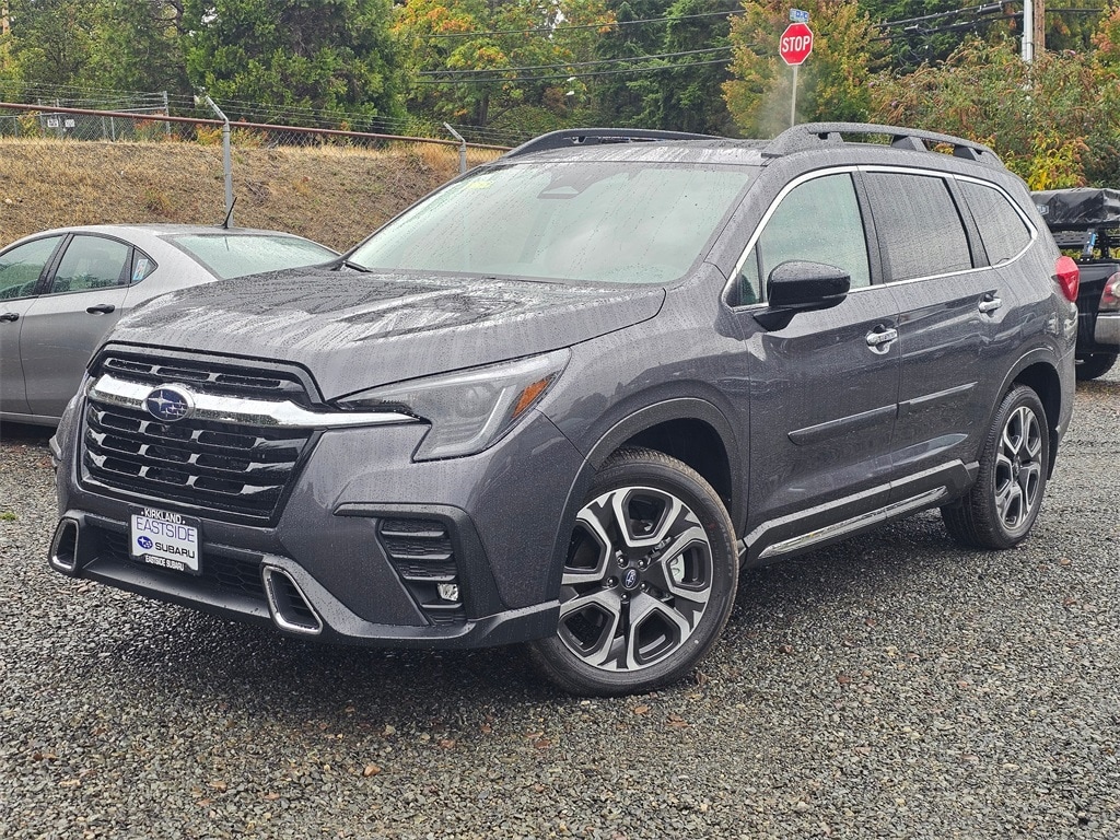 2025 Subaru Ascent Touring's photo