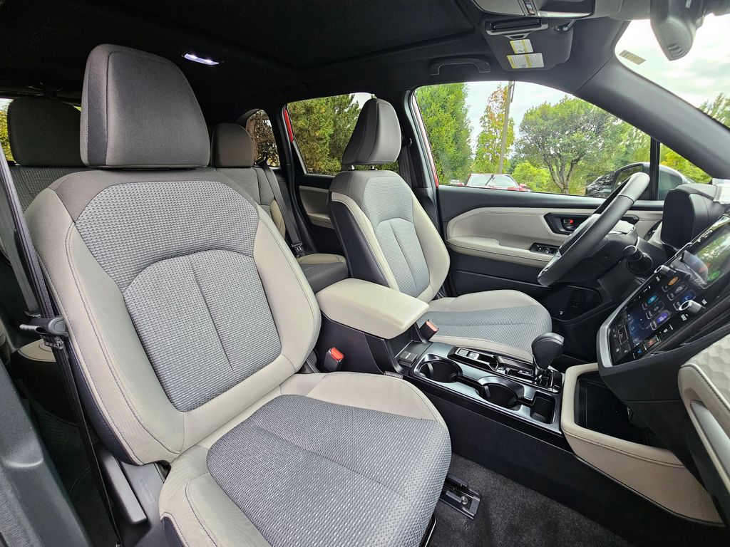2026 Subaru Forester Premium - Photo 11