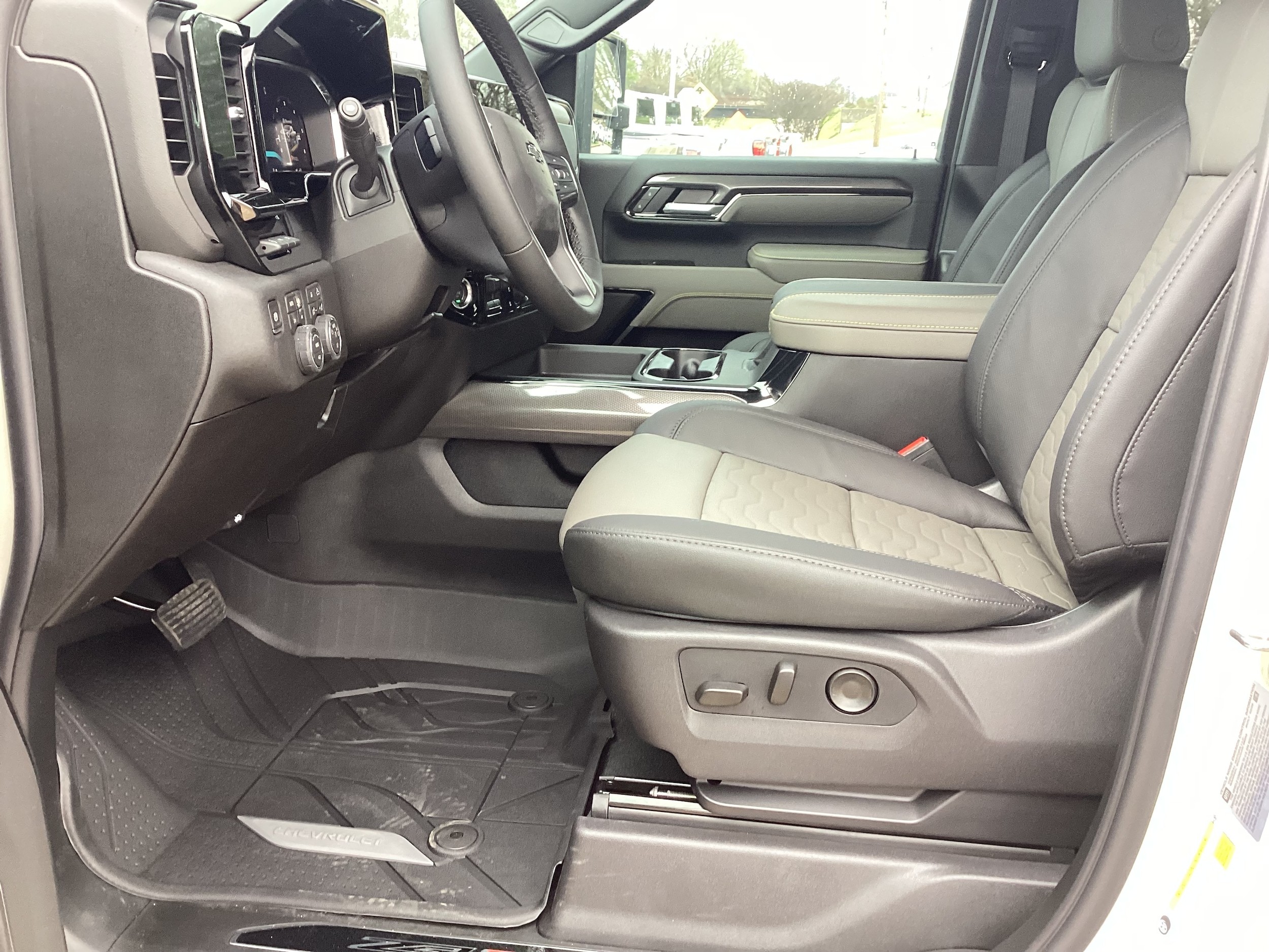 2026 Chevrolet Silverado 2500 HD ZR2 - Photo 6