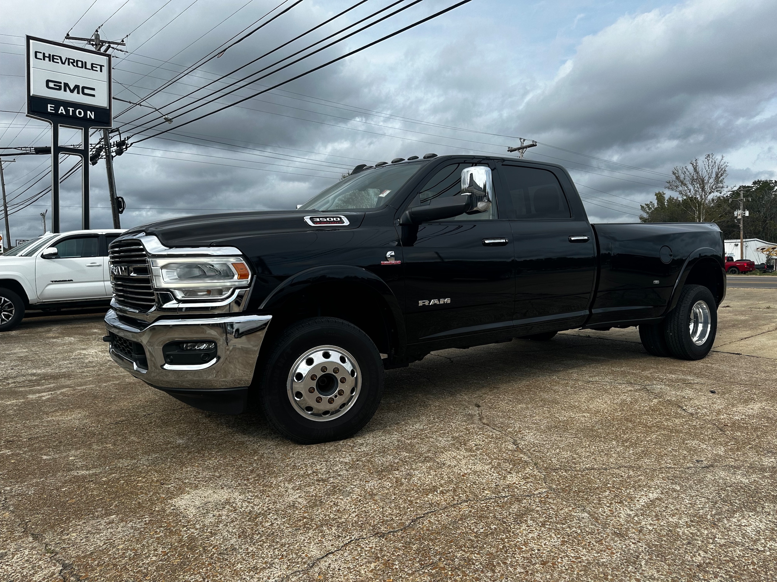 2022 RAM 3500 Laramie 4X4 Crew Cab LWB's photo