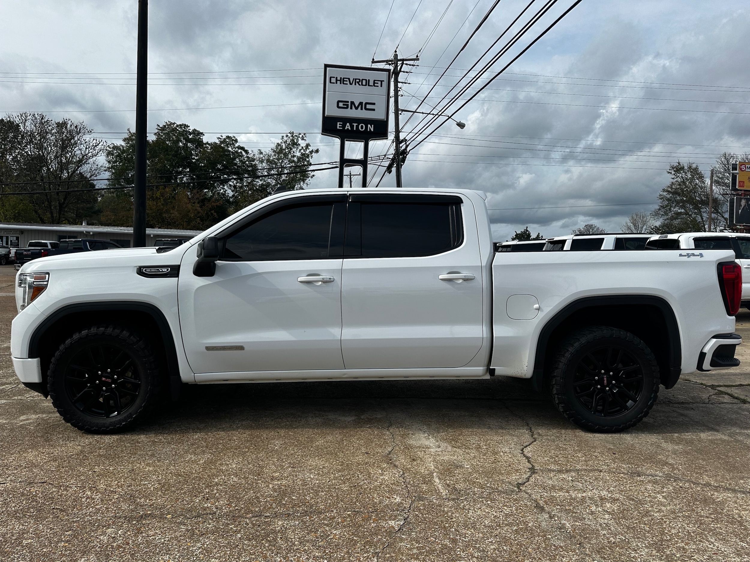 Used 2021 GMC Sierra 1500 Elevation with VIN 3GTU9CED2MG358092 for sale in Houston, MS