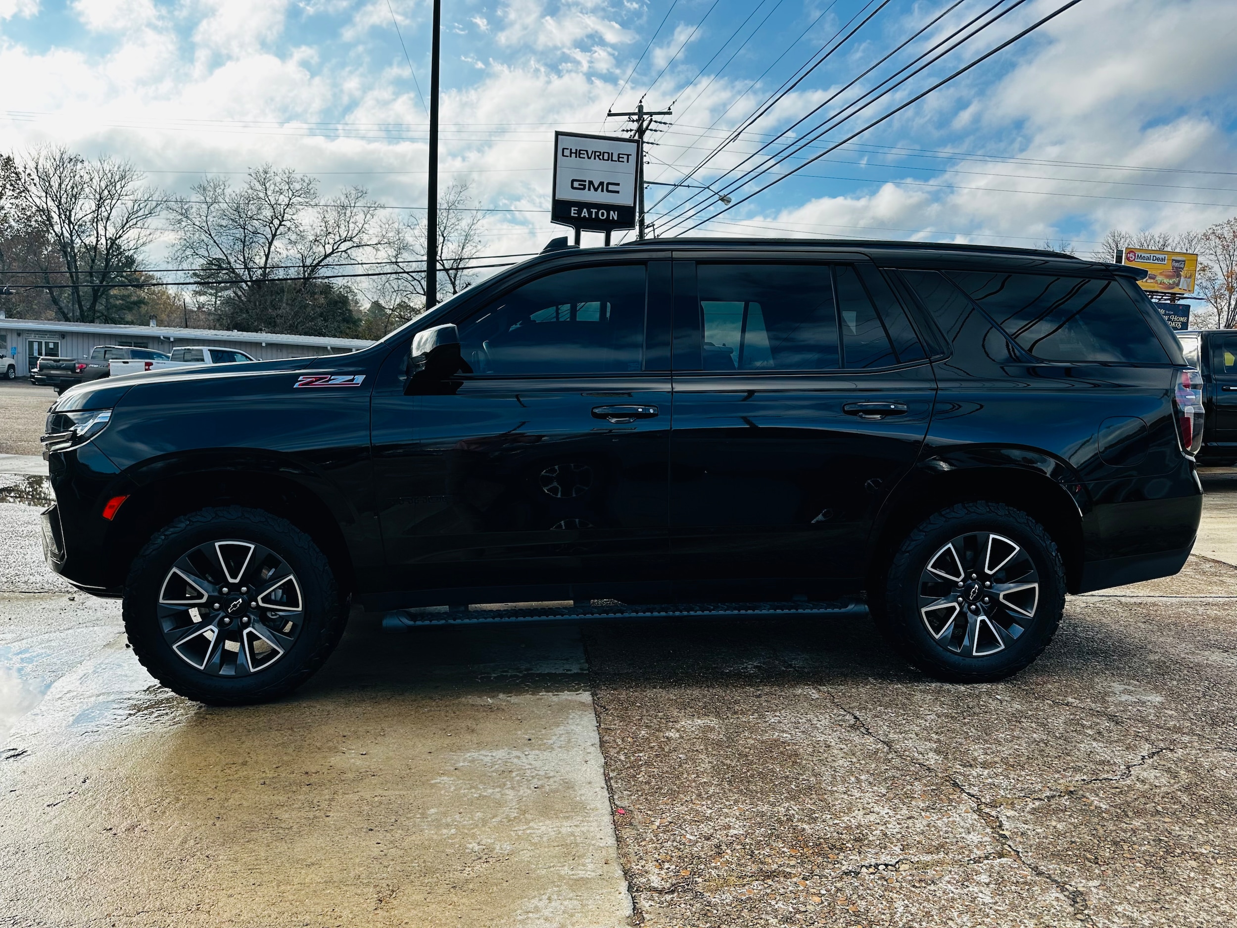 Used 2021 Chevrolet Tahoe Z71 with VIN 1GNSKPKD0MR464782 for sale in Houston, MS