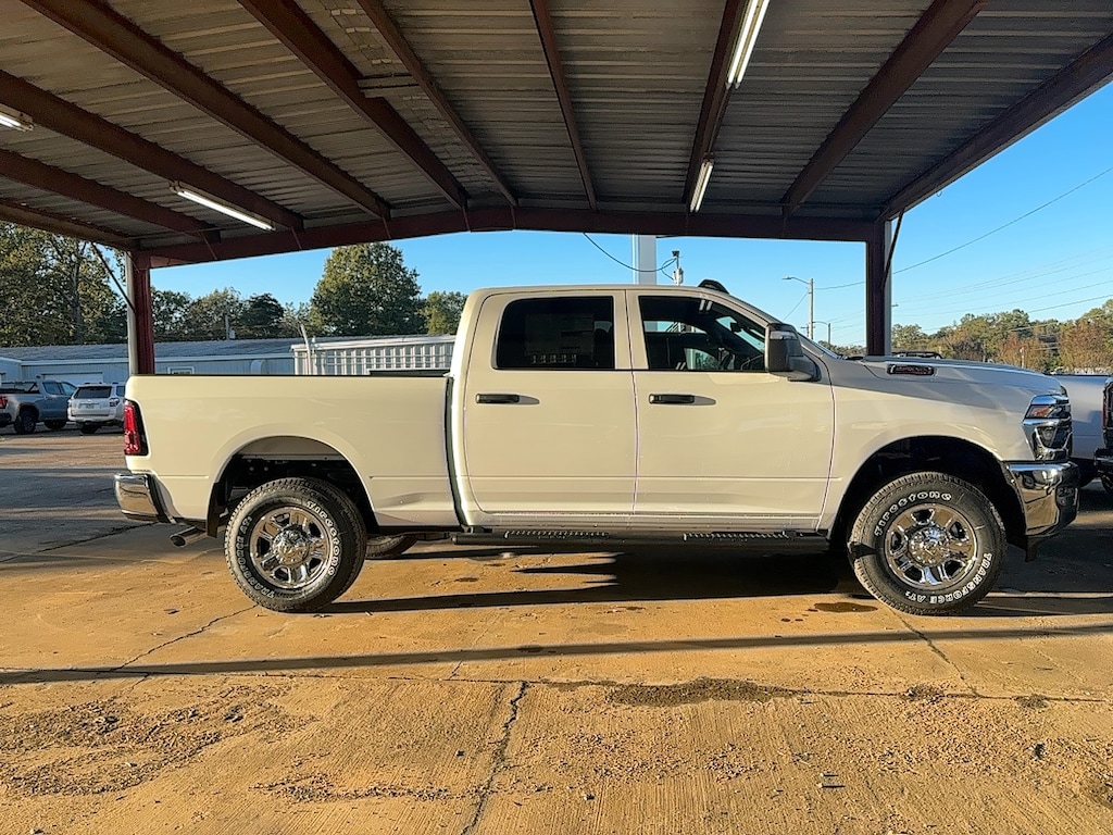 New 2026 Ram 2500 TRADESMAN CREW CAB 4X4 6'4 BOX Pickup