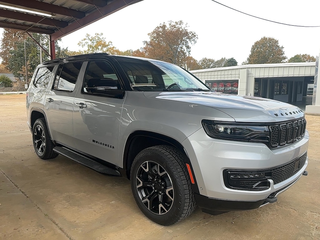 New 2025 Jeep Wagoneer OVERLAND 4X4 Sport Utility