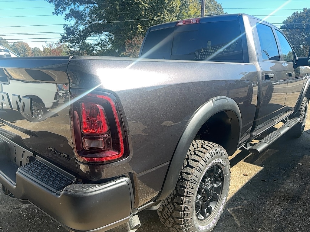 New 2026 Ram 2500 TRADESMAN CREW CAB 4X4 6'4 BOX Pickup