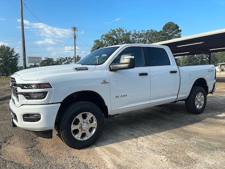 2025 Ram 2500 BIG HORN CREW CAB 4X4 6'4 BOX Pickup