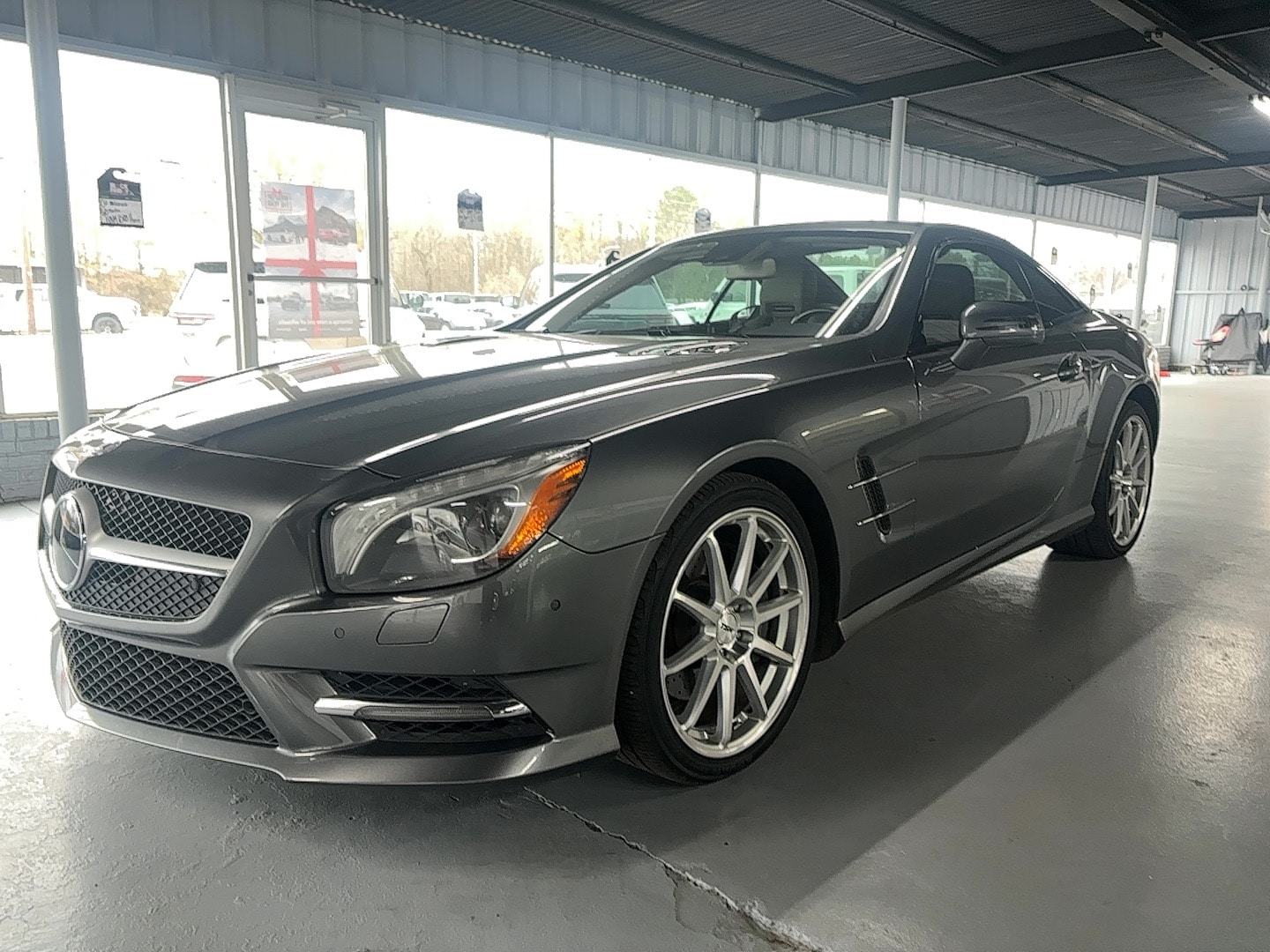 2016 Mercedes-Benz SL-Class SL400's photo