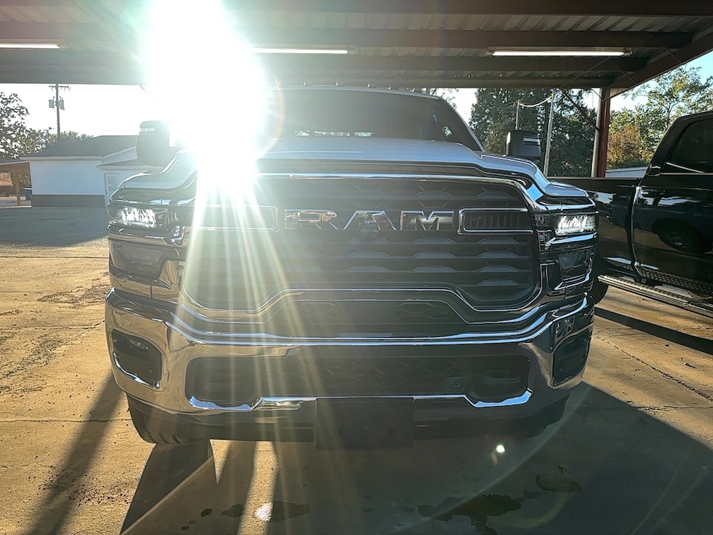 New 2026 Ram 2500 TRADESMAN CREW CAB 4X4 6'4 BOX Pickup