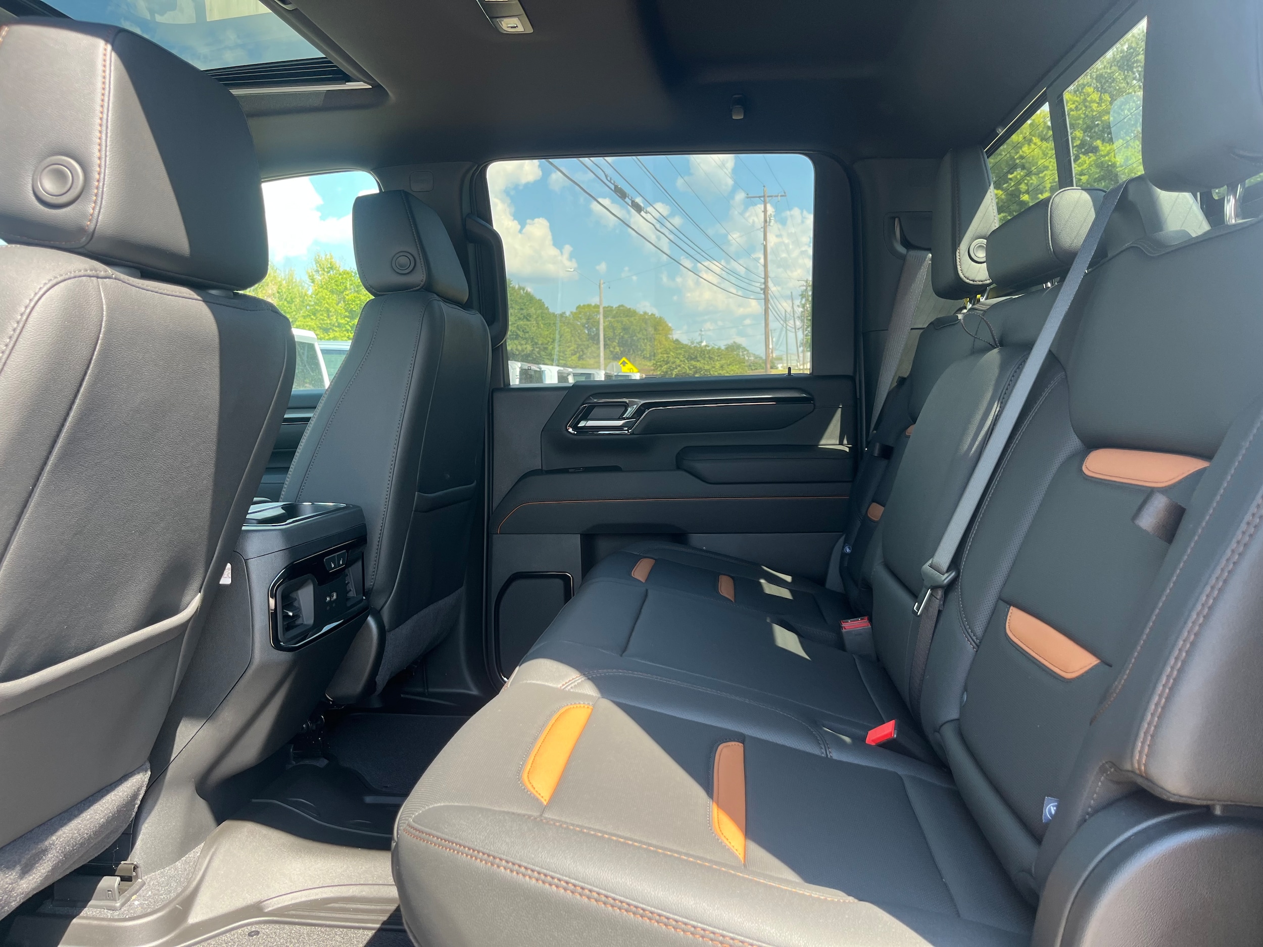 2026 GMC Sierra 2500HD AT4 - Photo 5