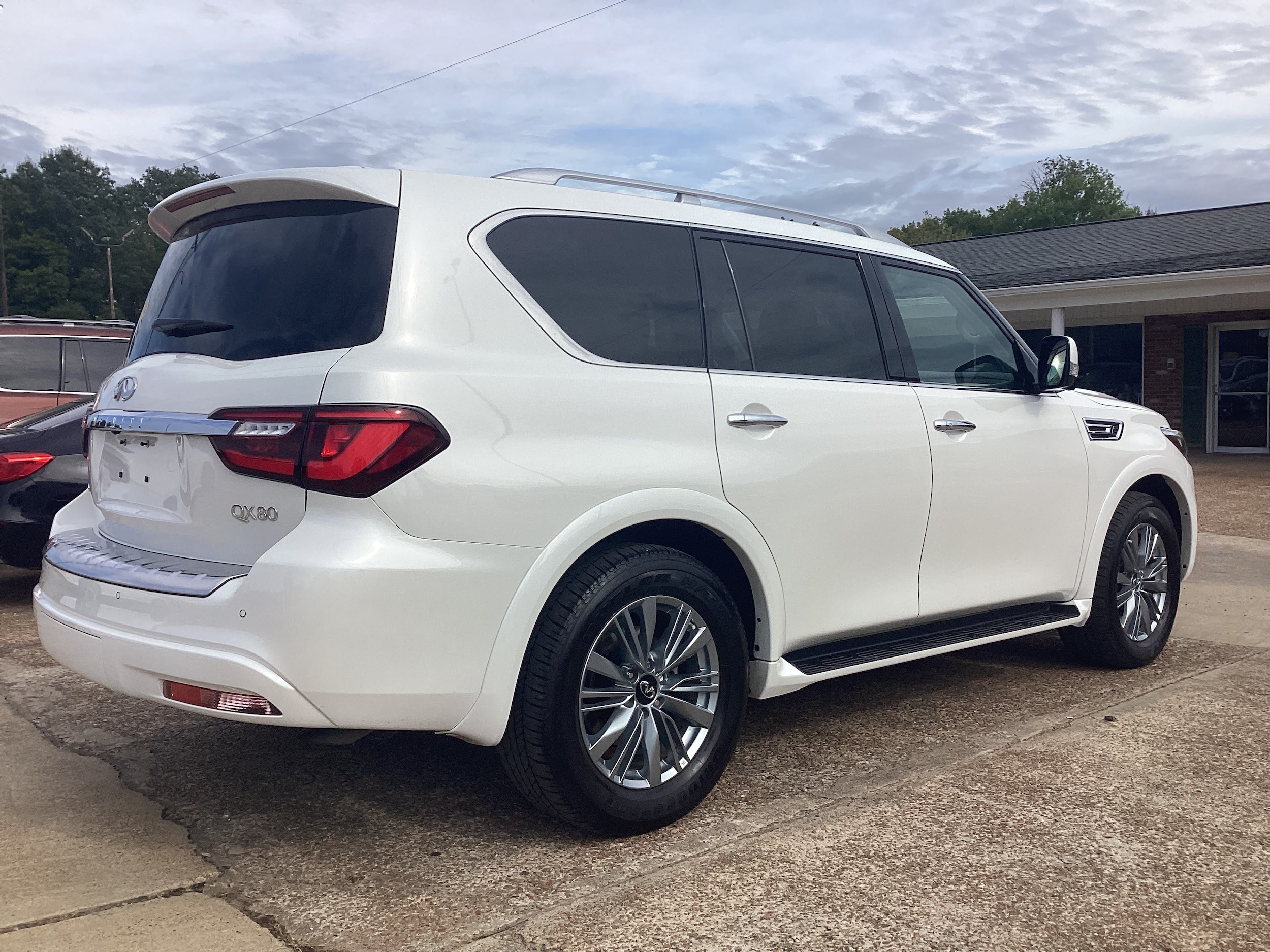 2024 INFINITI QX80 Luxe 4WD - Photo 10