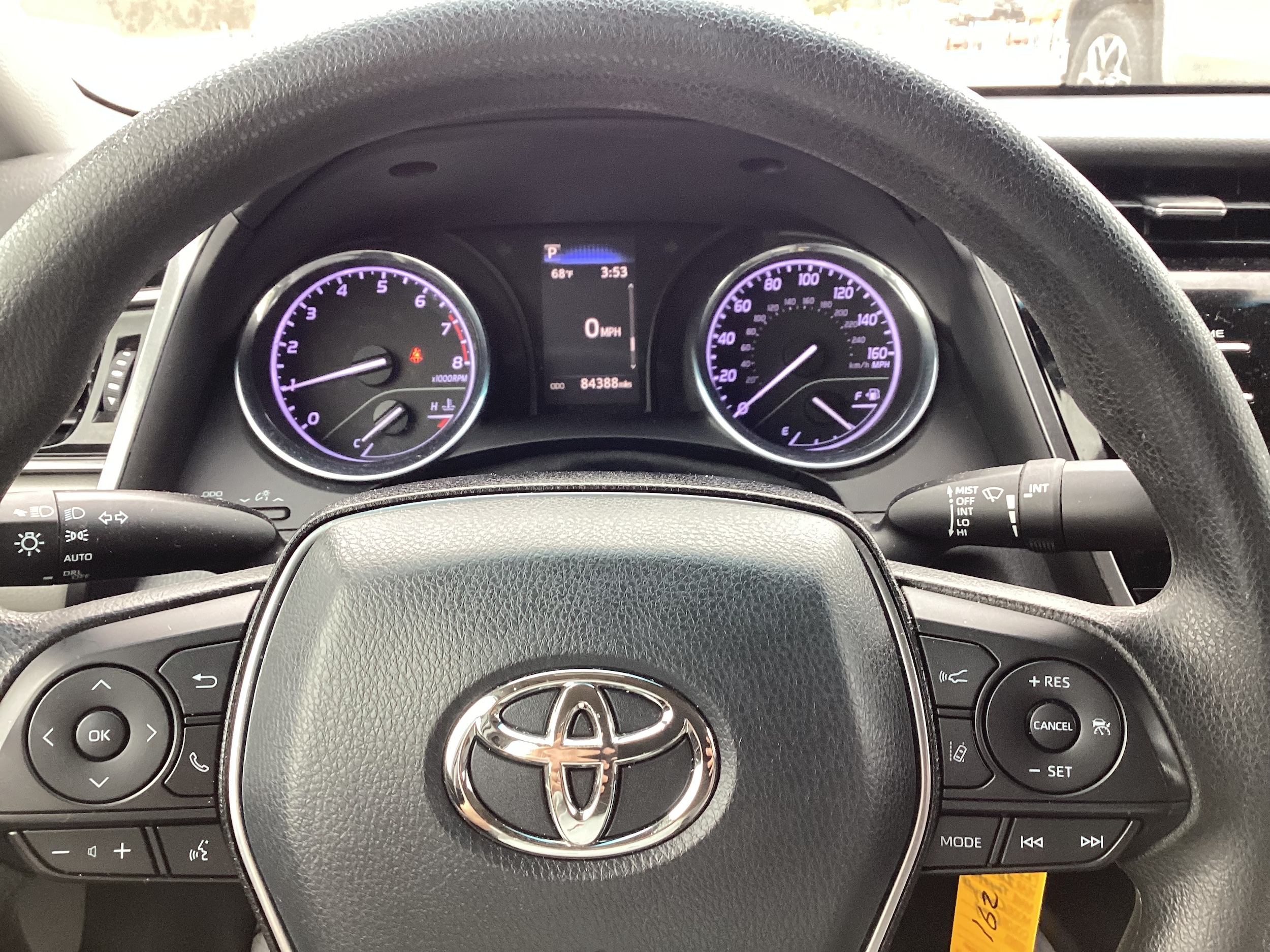 2020 Toyota Camry LE - Photo 6