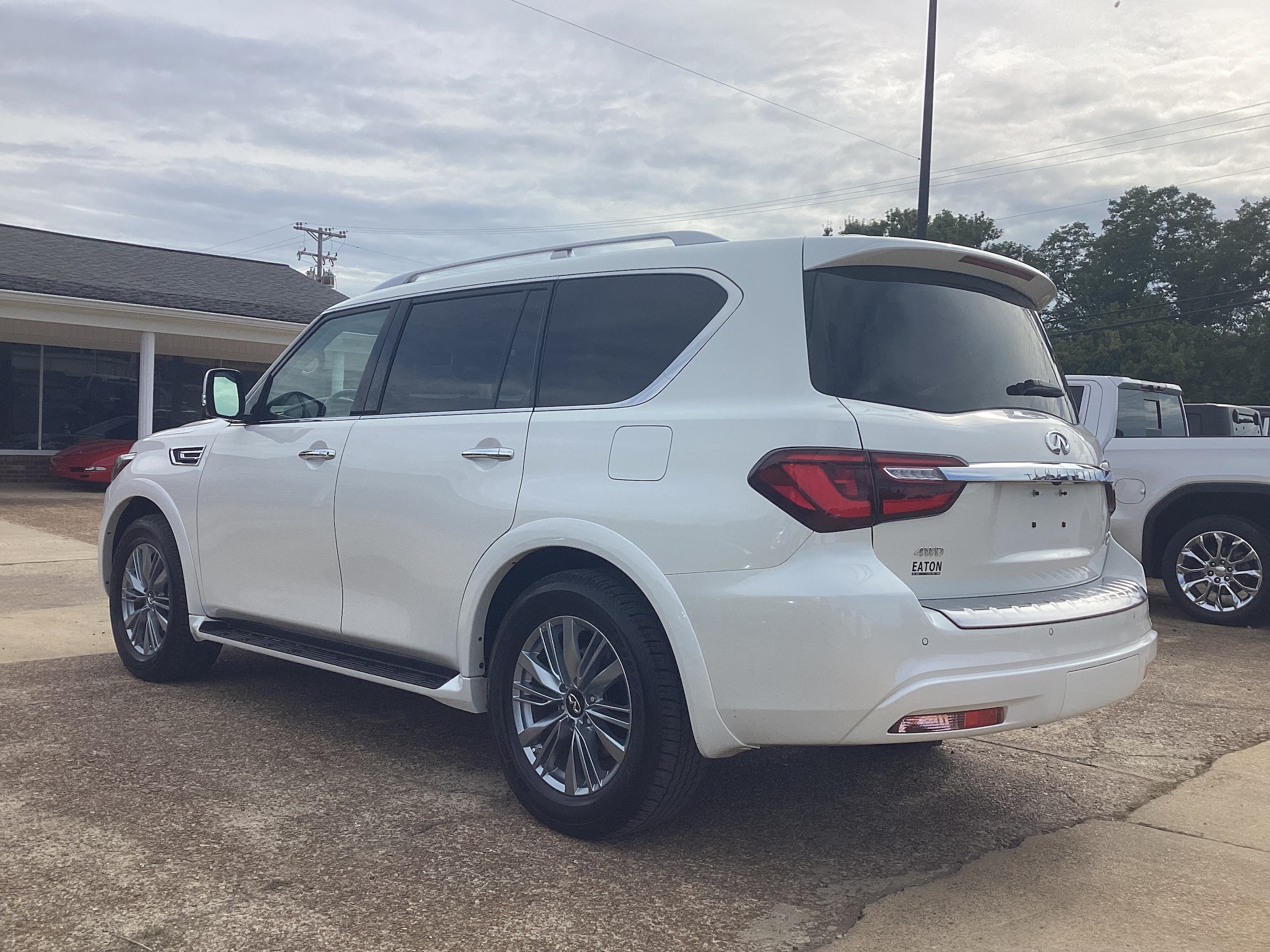 2024 INFINITI QX80 Luxe 4WD - Photo 9