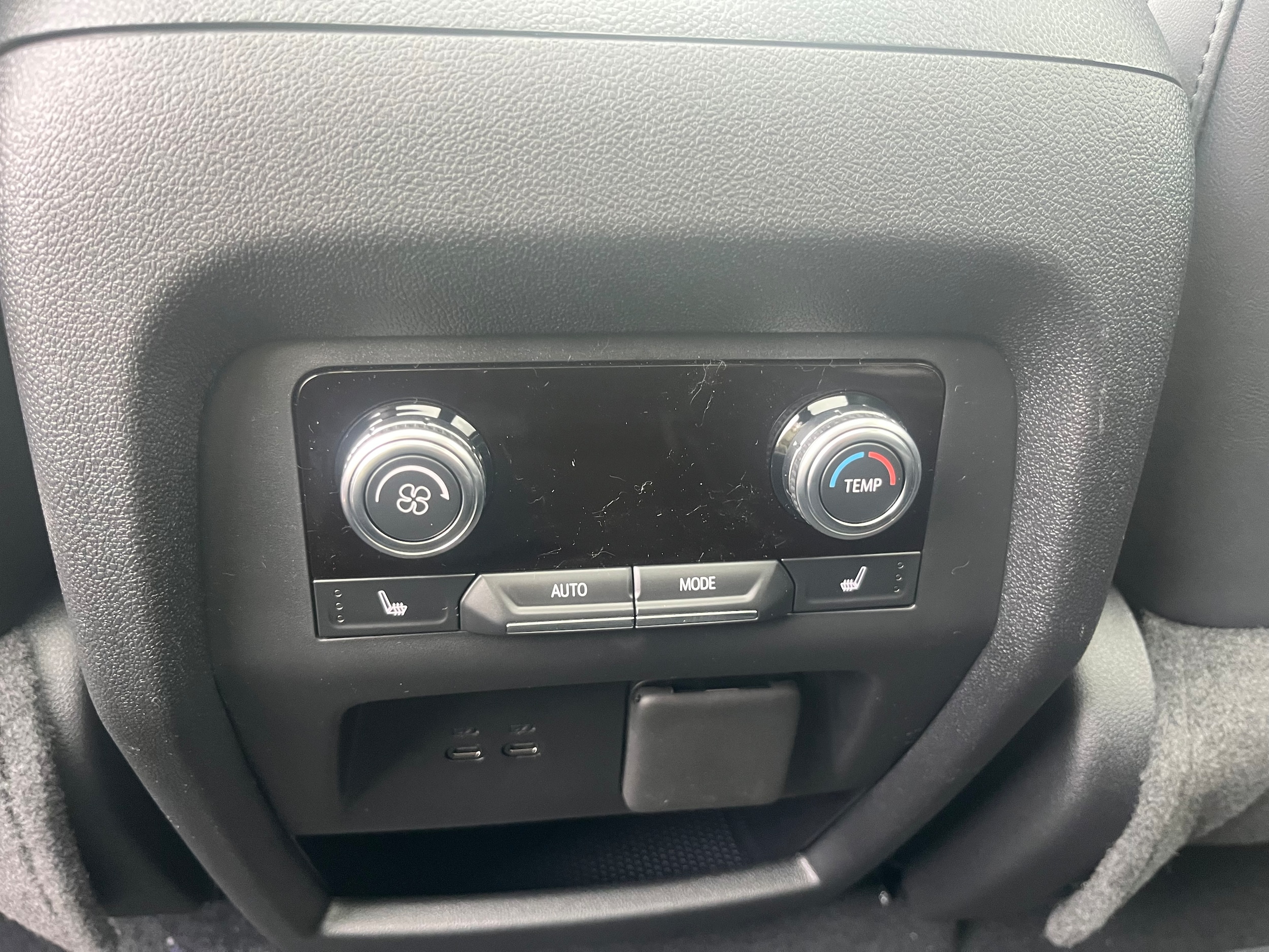 2026 GMC Acadia Denali - Photo 8