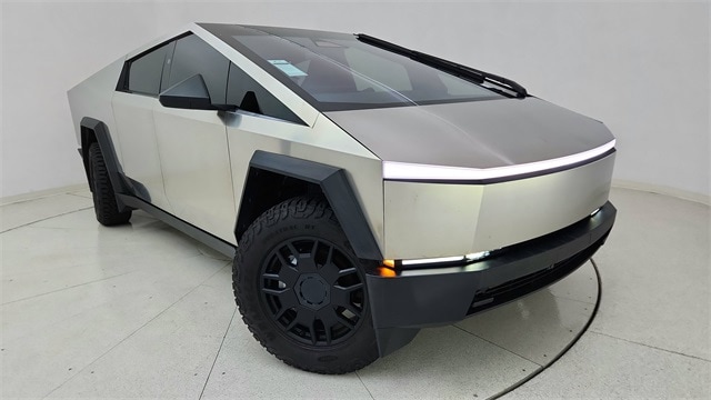 2024 Tesla Cybertruck Base's photo