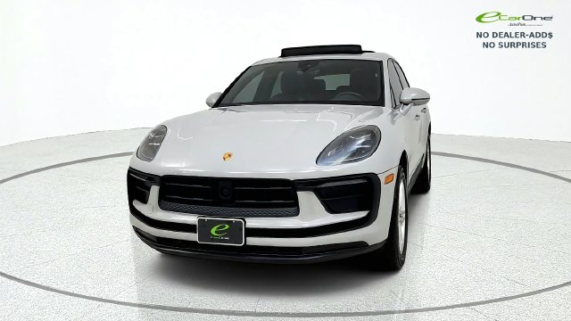 Used 2025 Porsche Macan | PANO ROOF SYSTEM | LANE CHANGE ASST | HTD STS | 19" WHLS SUV