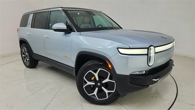 2023 Rivian R1S Adventure's photo