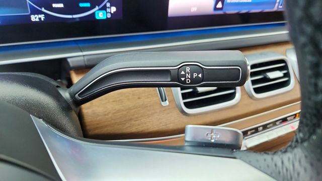 2025 Mercedes-Benz GLS Base - Photo 46